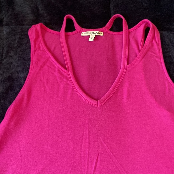 Express Women's Cold Shoulder cut out top. Lg - Picture 2 of 4